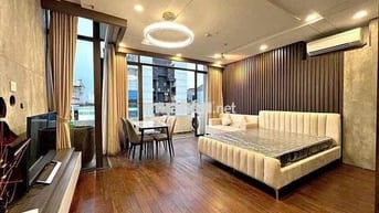 CHO THUÊ CĂN HỘ BAN CÔNG SIÊU RỘNG 40m2 - NGAY CHỢ BẾN THÀNH QUẬN 1