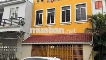 CHO THUÊ NHÀ MĂT TIỀN 5PN GIÁ 20TR 