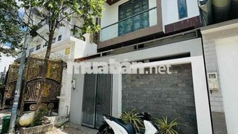 NHÀ THUÊ KHU DÂN CƯ NAM LONG 3 PHÒNG NGỦ CÓ MÁY LẠNH