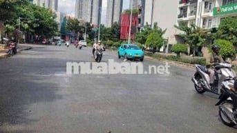 nhà 2 tầng - 3.5x11m - xe hơi đậu ngay cửa - nguyễn thị thập tân hưng