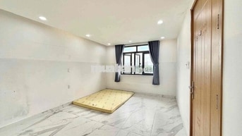 STUDIO MỚI XÂY - FULL NỘI THẤT - TÁCH BẾP - CỬA SỔ NGAY HL2 - GẦN 4 XÃ