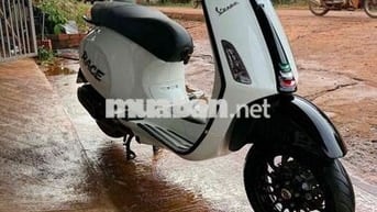 Piaggio Vespa Sprint Trắng