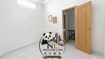 Nhà 3 tầng Lạc Long Quân còn mới – Gần đường xe hơi – Dọn vào ở ngay
