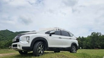 Mitsubishi Xpander Cross 7 chỗ Trắng