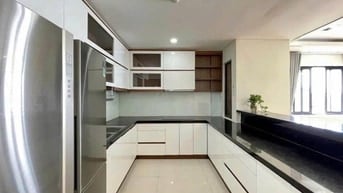 Căn hộ cao cấp Phúc Yên, P15,Tân Bình 120m2, 3p ngủ giá 14tr/th