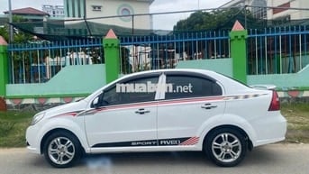 Gia đình cần bán gấp Chevrolet Aveo 2015 Tự động