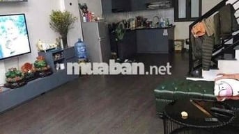 CHO THUÊ NGUYÊN CĂN NHÀ BÁT KHỐI - CỰ KHỐI - Ô TÔ MORNING ĐỖ CỔNG