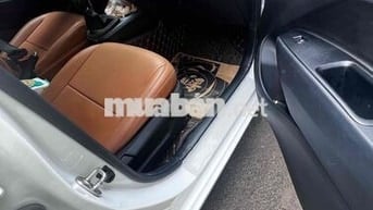Hyundai i10 2022 Số sàn 30k km Trắng