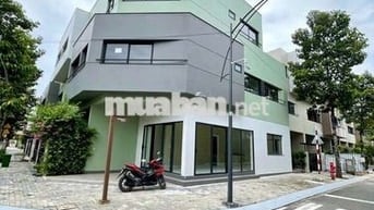 Cho thuê căn góc gần ngã tư Bình Cbuẩn