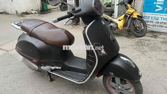Piaggio GTS 2024 Đen