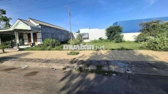 NGỘP BANK: 450 triệu/1 nền full thổ cư
