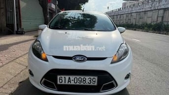 Ford Fiesta Hatchback 2013 Tự động Trắng