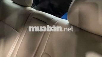 Ford Escape 5 chỗ màu Đen