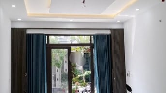 Nhà mặt tien Khu Tên Lửa, Giáp Q6, Ngang 4.5m. Giảm 1.2ty