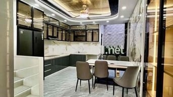 Cho Thuê Nhà Có Sẳn Thang Máy DT 220m2 1Trệt 3Lầu 4Pn 5Wc Hẻm Xe Tải