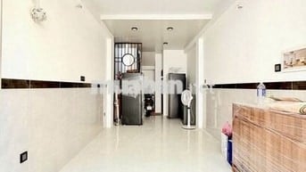 Bán nhà mới BTCT 5 tầng Quận 5 sát Quận 1 