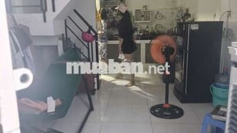 Cho thuê nhà nguyên căn có 2 máy lạnh đường Mai Văn Vĩnh 