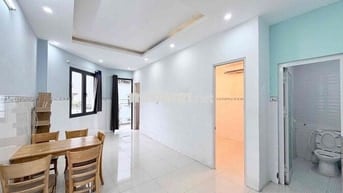 🔥Căn Hộ 2Ph Ngủ Ban Công Thang Máy Nằm Ngay ĐH : Hutech , GTVT , ….