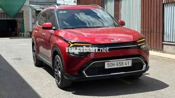 Kia Carens Luxury 2025 Màu đỏ