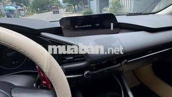 Mazda Mazda 3 2025 vàng ánh kim