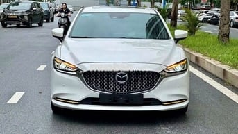Mazda 6 Signature Premium 2022 Trắng | 64,000 Km