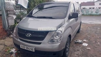 Hyundai Starex Van 6 chổ,2013 Số sàn Bạc
