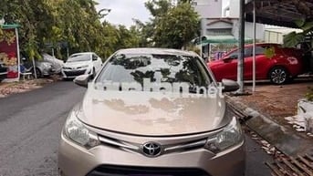 Toyota Vios Số sàn Vàng cát
