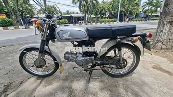 Honda 67 1966 Bạc