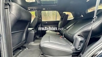 Ford Everest Titanium 4x2 2025 Đen 23.000km