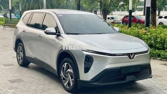 LIMO GREEEN GIÁ CHỈ TỪ 652TR