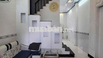 Nhà lầu 2 phòng có nội thấy hẻm 311 Nguyễn Văn Cừ
