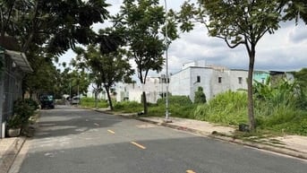 Cần bán gấp vài lô đất MT đường lớn An phú Đông giá chỉ 3,3tỷ SHR