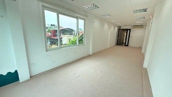 Cho thuê VP 2 mặt thoáng sáng nhiểu ánh sáng Huỳnh Thúc Kháng 50 m2
