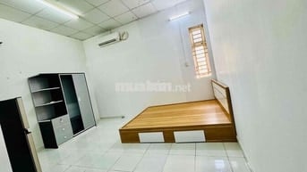 Phòng giá rẻ Nguyễn Kiệm P4 Phú nhuận giá 4tr lầu2 P201,có cửa sổ,20m2