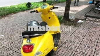 Piaggio Vespa LX Vàng