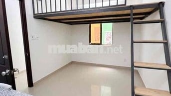Gác Lửng , Cửa sổ trời , Sẵn máy lạnh  ngay Lê Văn Thọ, Quang Trung