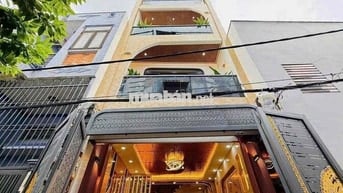 NHÀ ĐẸP 3 TẦNG - GẦN MINH PHỤNG HẬU GIANG 4M x 13M Hướng Đông Bắc