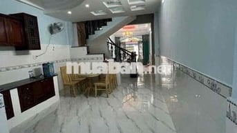 Nhà Hẻm 10M Thông Lý Thánh Tông.DT:4 X 20 3lầu 4PN 3WC nội thất cơ ban
