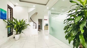 Cho thuê mặt bằng mặt phố đẹp nhất quận CG, tổng DT 200m2 x 2 tầng