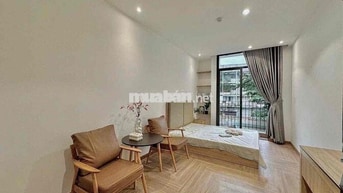 STUDIO FULL NỘI THẤT BAN CÔNG NGAY CÔNG VIÊN LÀNG HOA
