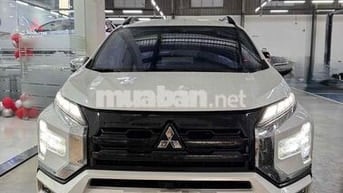 Mitsubishi Xpander Cross 2023 Trắng 30000 km Tự độ