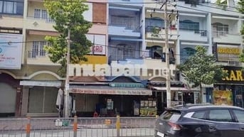 Nhà 4x18m, 5 tầng, Mặt tiền Tạ Quang Bửu, P.5, Q.8