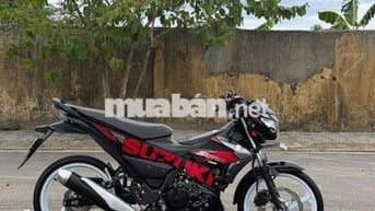 Suzuki Satria Côn tay màu Đen