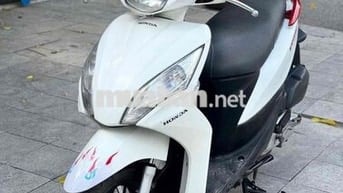 Honda Vision  Trắng máy zin chạy ít