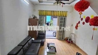 nhà tỉnh lộ 10 , cầu tân tạo 56m2, hoàn công đủ ,hơn 3ty thương lượng