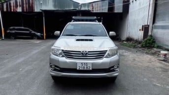 Toyota Fortuner 2016 Số sàn Bạc