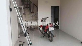Cho Thuê Kiot vừa ở kinh doanh , điện nước giá nhà nước
