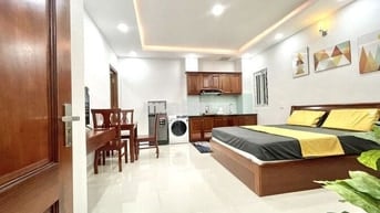 Căn Hộ Mới Toanh Full Nội Thất Gần Chợ Phạm Văn Hai