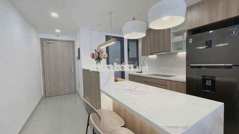 Căn hộ có sẵn 2PN full nội thất,tầng cao, nhà sạch đẹp thông thoáng