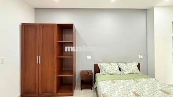 Trống sẵn căn hộ 1 phòng ngủ rộng rãi gần biển